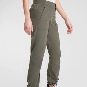 Athleta Trekkie Hike Pant
